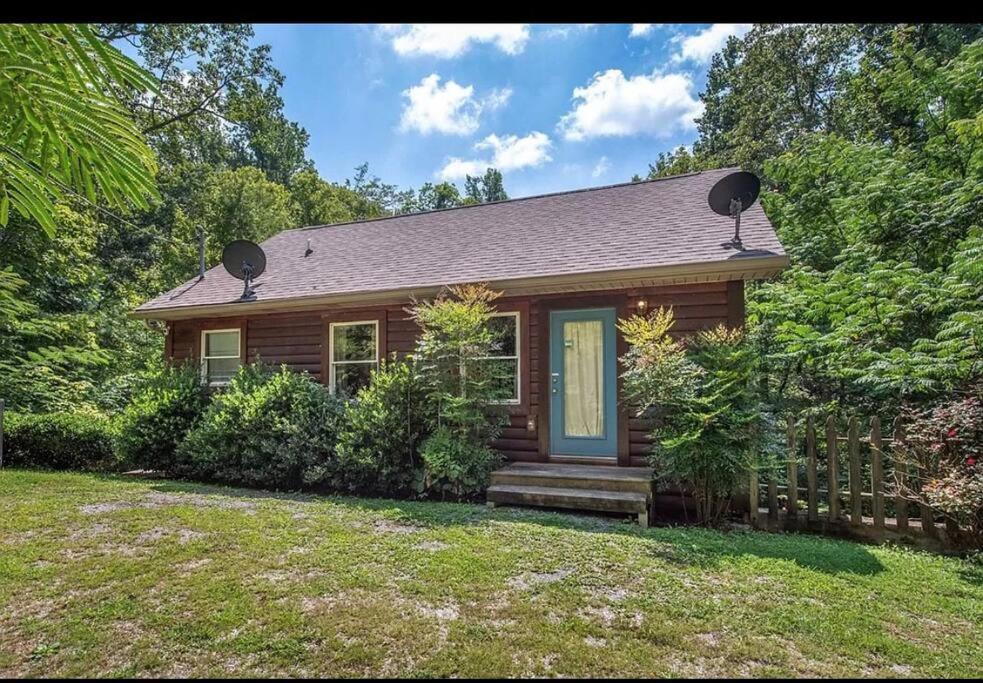 Smokey Mountain Retreat, Hot Tub, Game Room, Sleeps 8! Gatlinburg Eksteriør billede